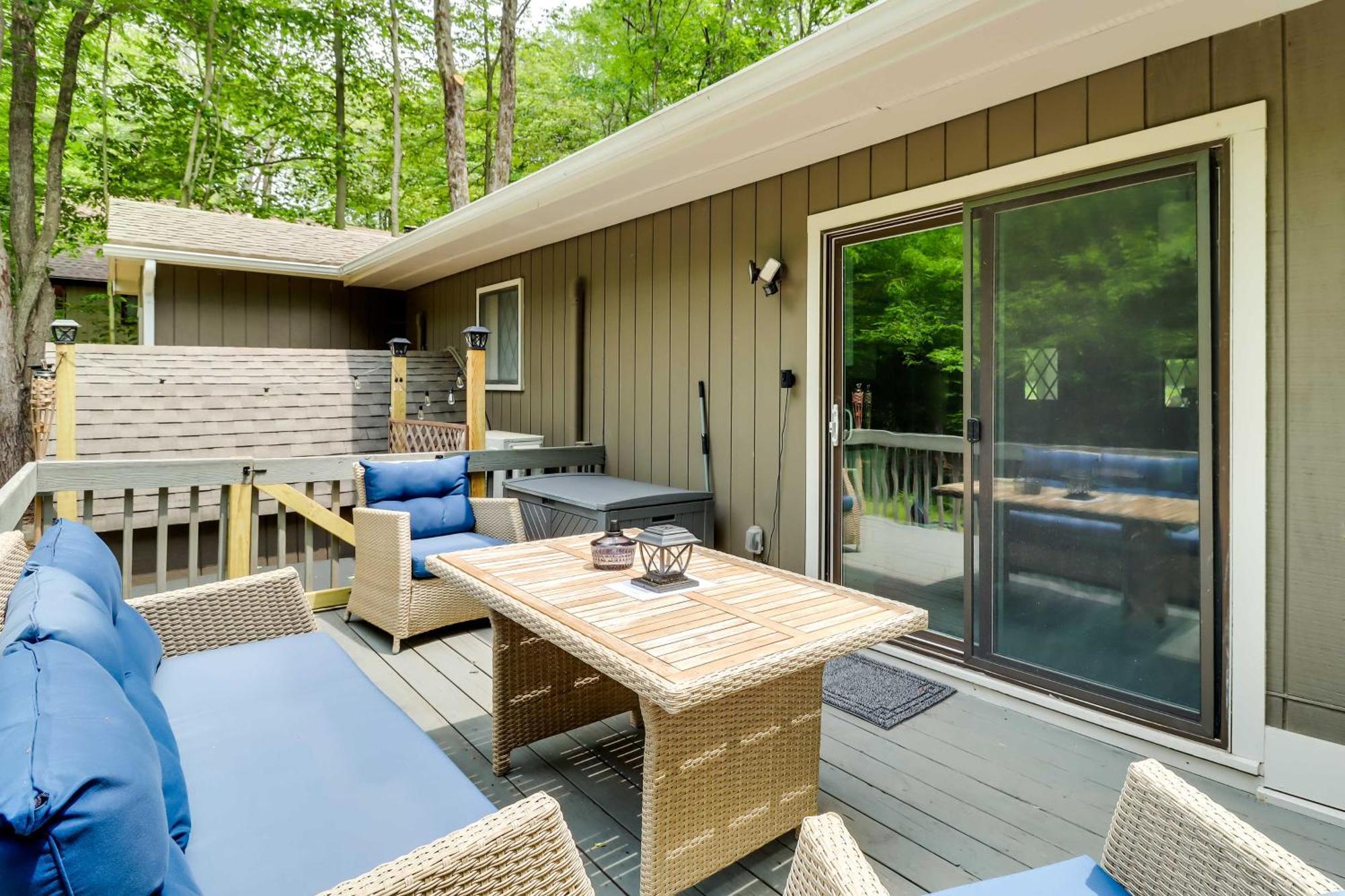 Cozy With Fire Pit In Big Bass Lake! Gouldsboro